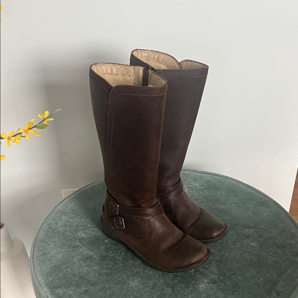 Ugg Brown High Boots size 7